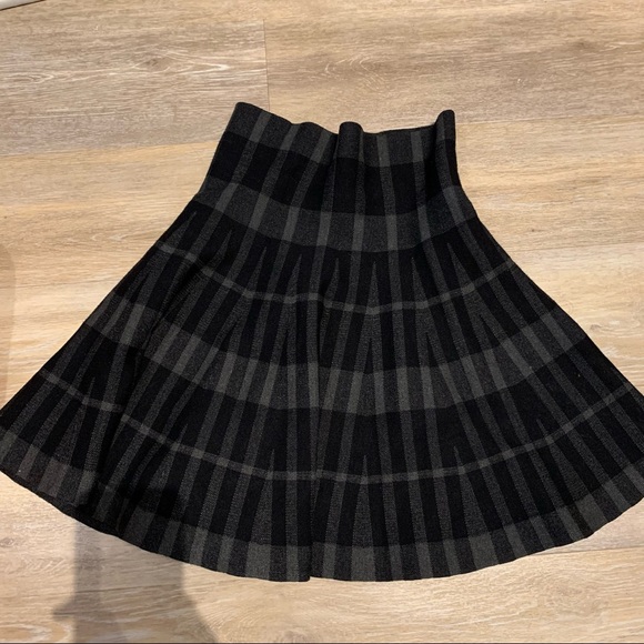 Korean Style Black Skirt - Picture 3 of 4